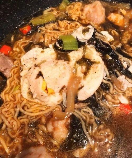 一碗老汤面爆料视频,揭秘传统美食背后的故事与传承  第2张